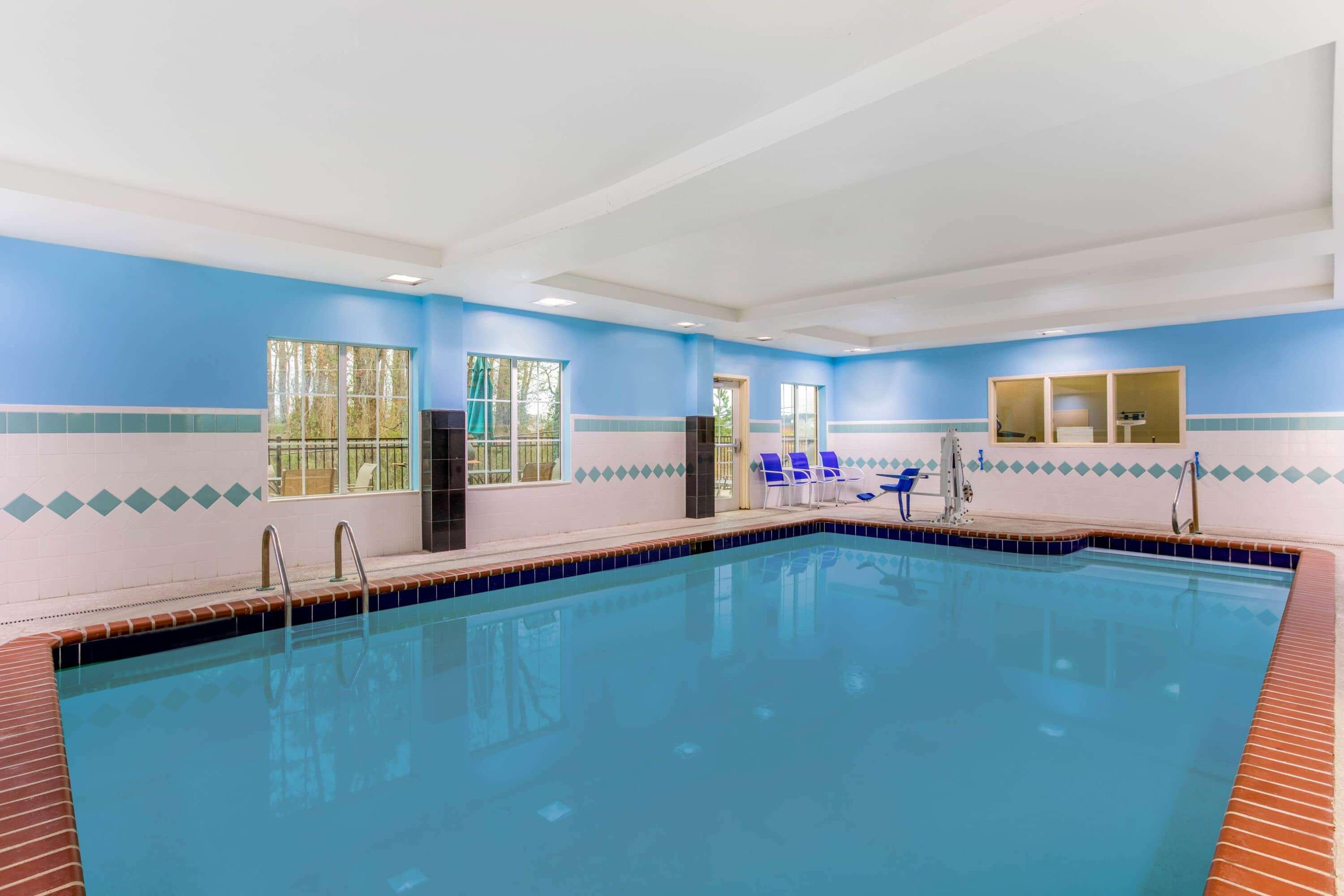 La Quinta Inn & Suites Fultondale Eksteriør bilde