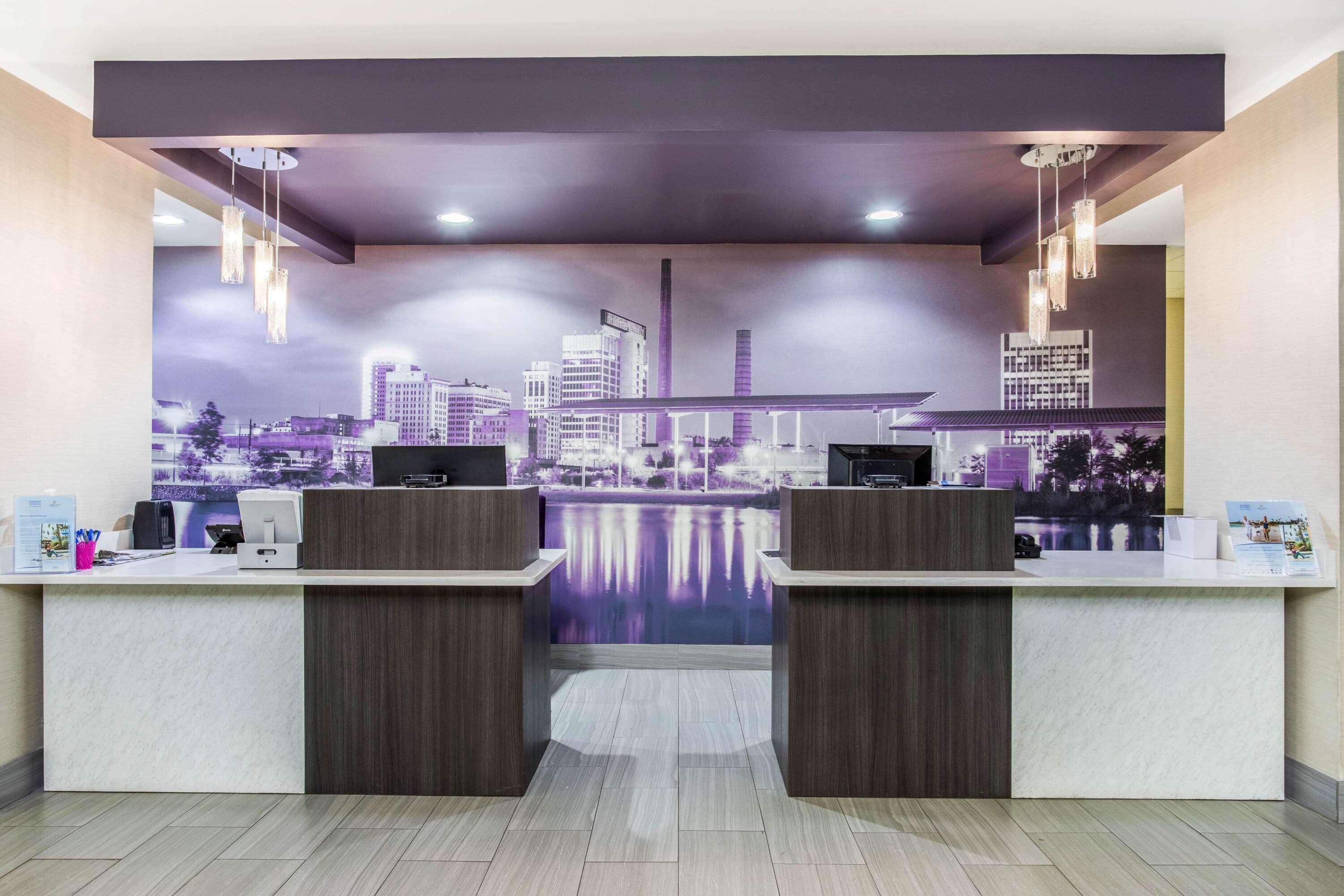 La Quinta Inn & Suites Fultondale Eksteriør bilde