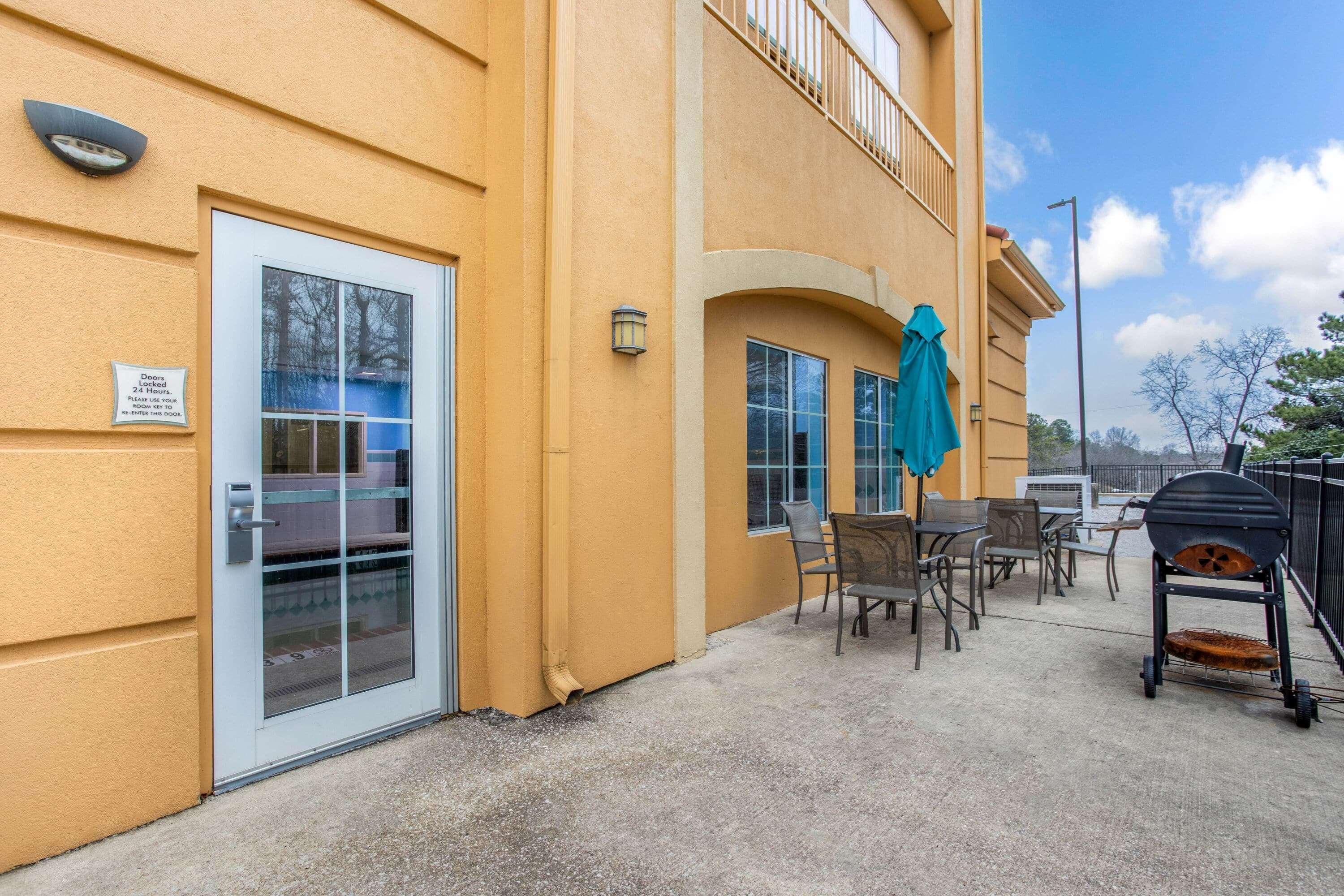 La Quinta Inn & Suites Fultondale Eksteriør bilde