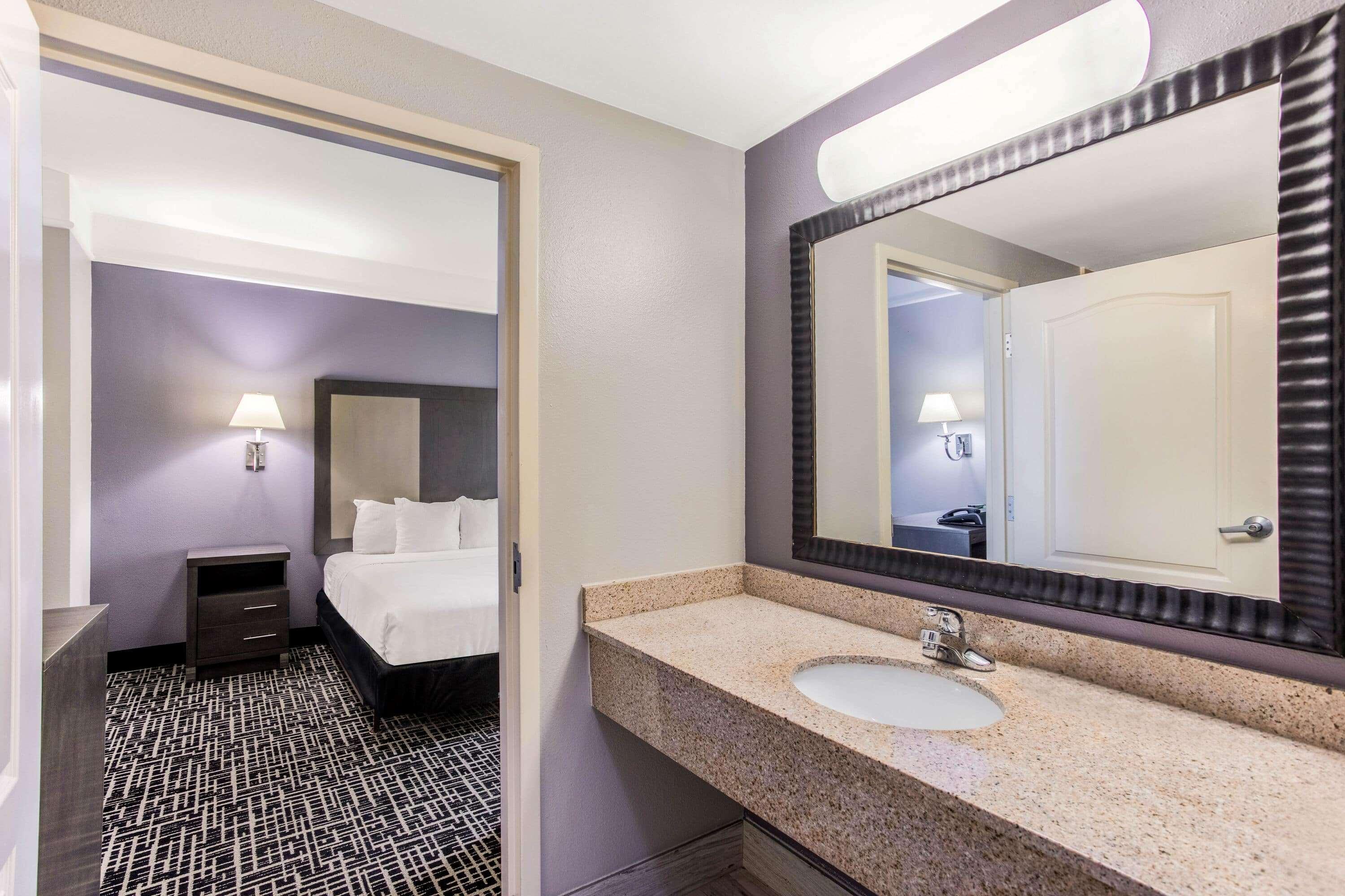 La Quinta Inn & Suites Fultondale Eksteriør bilde